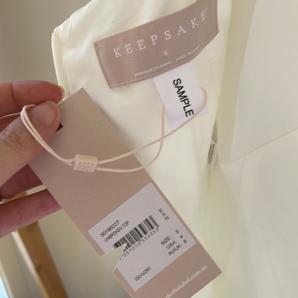 🤍BNWT✨ KEEPSAKE asymmetrical WHITE strap top - Picture 12 of 14
